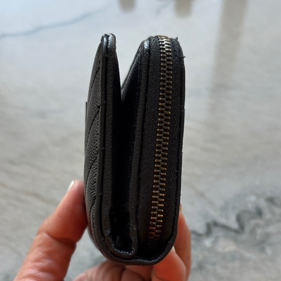 💥🔥YSL❤️❤️ Black Quilted Wallet - Picture 13 of 14